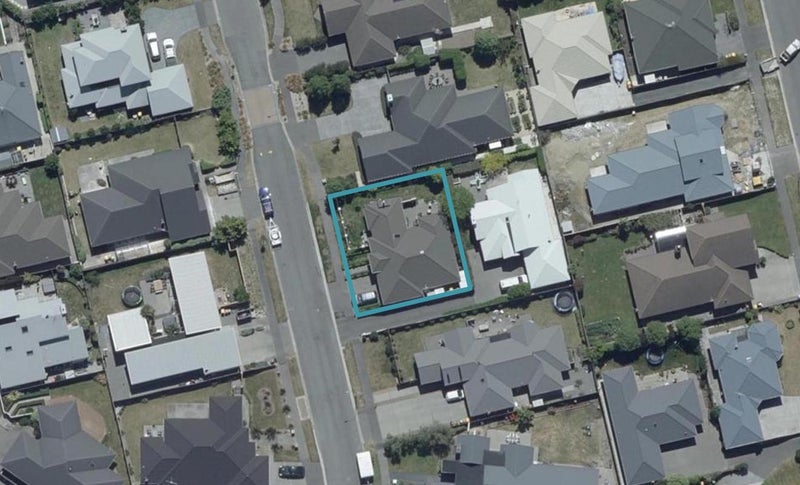 28 Foresters Crescent, Parklands, Christchurch - Carousel 1
