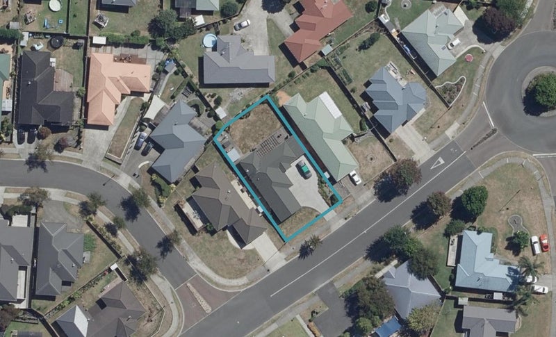 38 Farnborough Drive, Nawton, Hamilton - Carousel 1