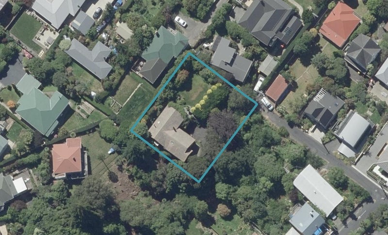 39 Brownville Crescent, Maori Hill, Dunedin - Carousel 1