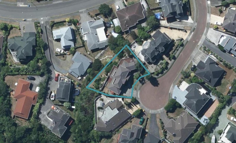 6 Tombane Terrace, Papakowhai, Porirua - Carousel 1