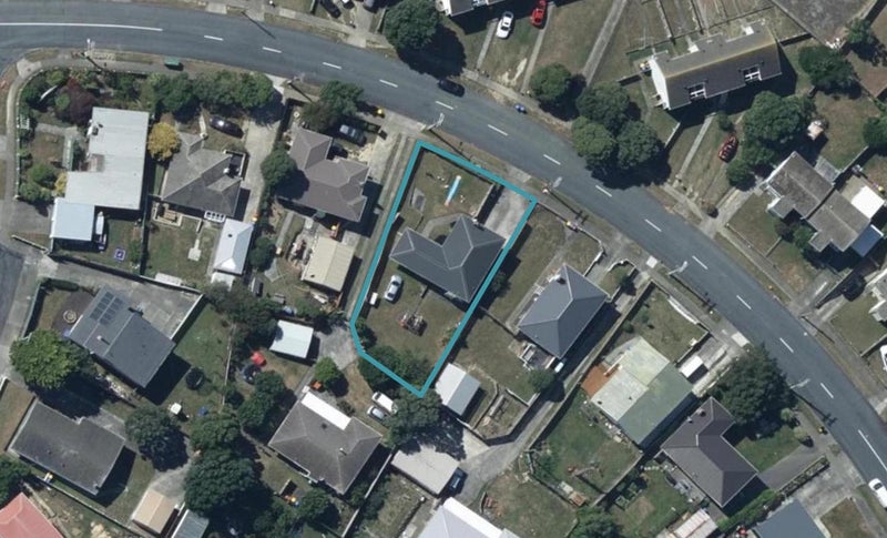 129 Dimock Street, Titahi Bay, Porirua - Carousel 1