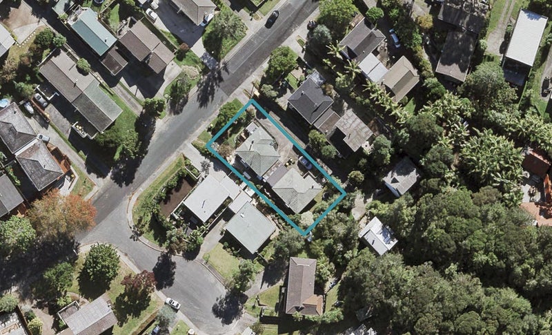 2/32 Simon Ellice Drive, Bayview, Auckland - Carousel 1