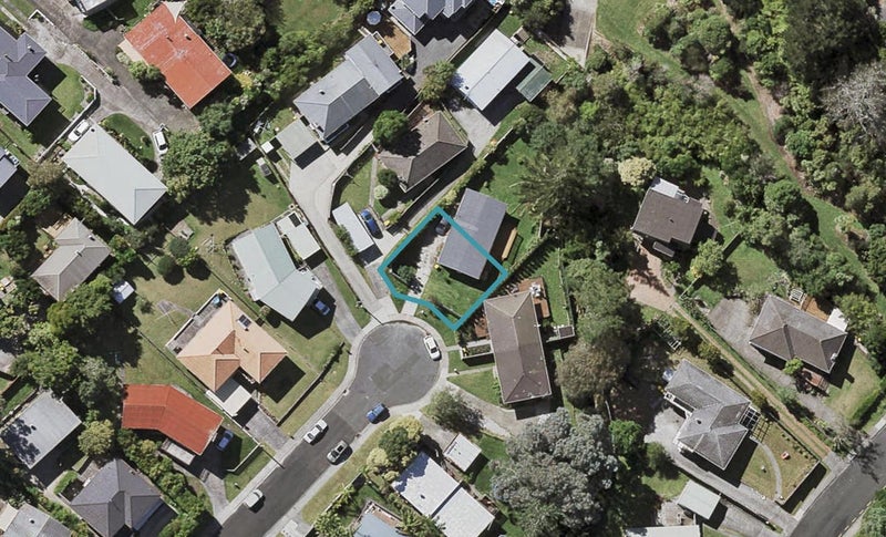 22A Jonathan Place, Sunnynook, Auckland - Carousel 1