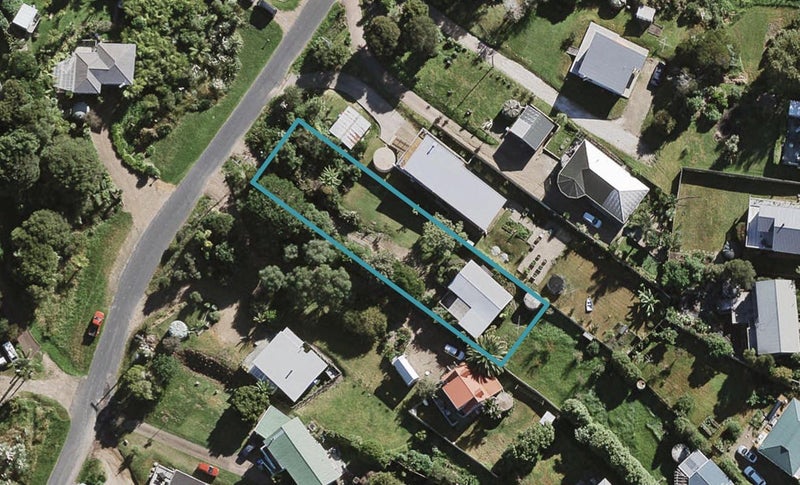 24 Kennedy Road, Surfdale, Waiheke Island - Carousel 1