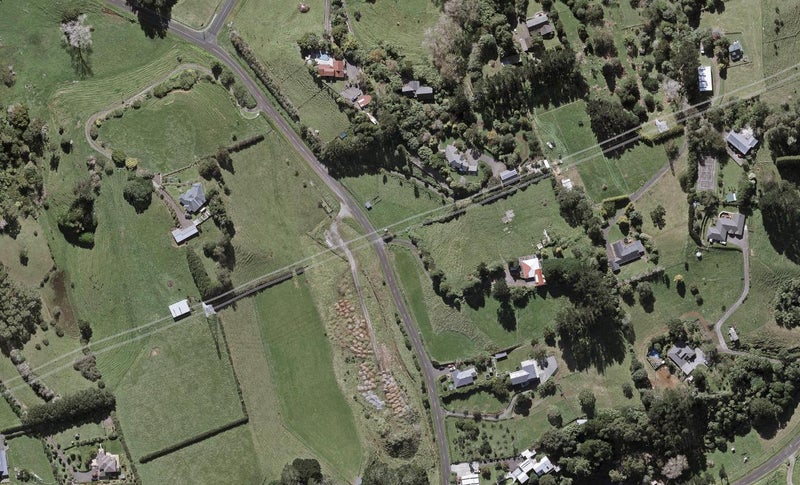 95 Veale Road, Ridgewood, New Plymouth - Carousel 1