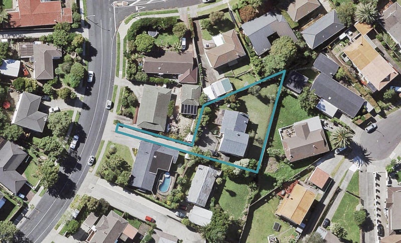 42 Priestley Drive, Bucklands Beach, Auckland - Carousel 1