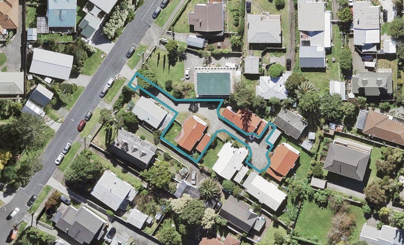 9B Brandon Road, Glen Eden, Auckland - Carousel 1