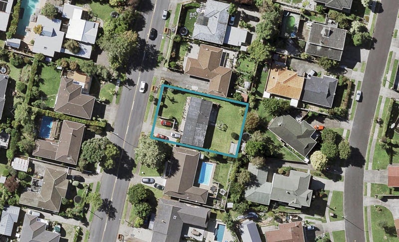 87 Glenmore Road, Sunnyhills, Auckland - Carousel 1