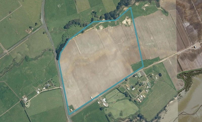 5 Tahuna Pa Road, Karioitahi, Waiuku - Carousel 1