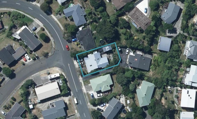 28 Brora Crescent, Papakowhai, Porirua - Carousel 1