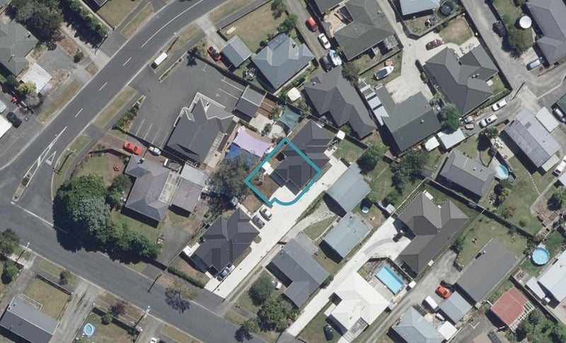 3/11 Glenview Terrace, Glenview, Hamilton - Carousel 1