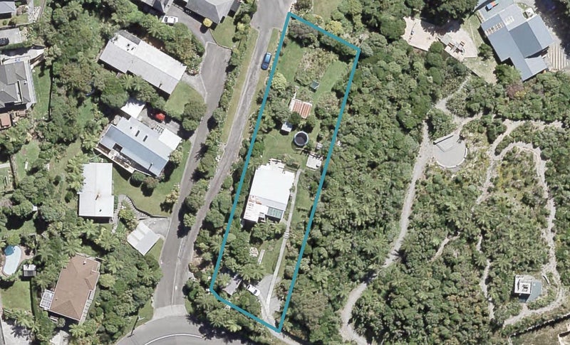 16 Poto Road, Normandale, Lower Hutt - Carousel 1