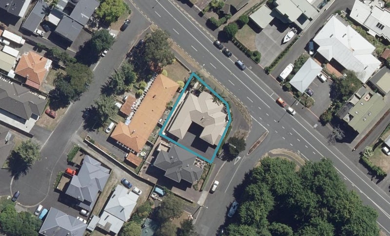 1211A Victoria Street, Whitiora, Hamilton - Carousel 1