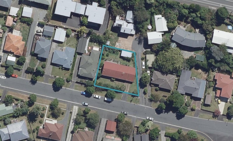 17 Bretton Terrace, Hillcrest, Hamilton - Carousel 1