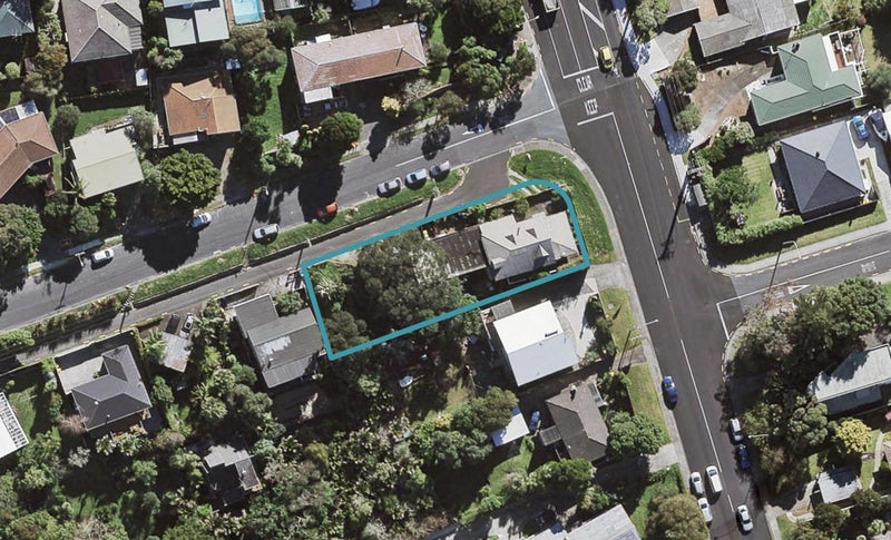 1/158 Glenfield Road, Birkenhead, Auckland - Carousel 1