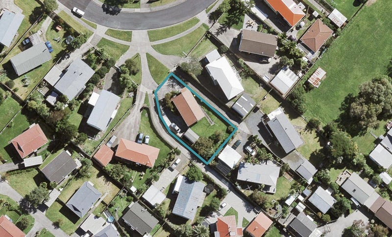 38 Hinerau Street, Henderson, Auckland - Carousel 1
