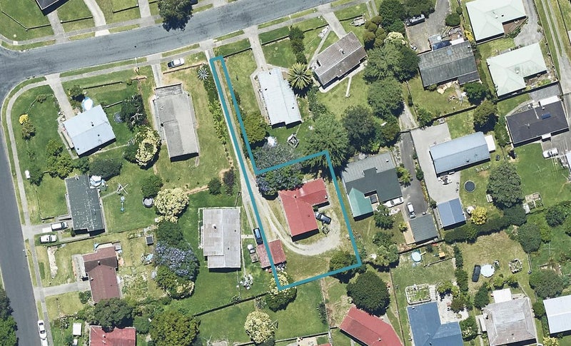 5 Corinna Street, Welcome Bay, Tauranga - Carousel 1