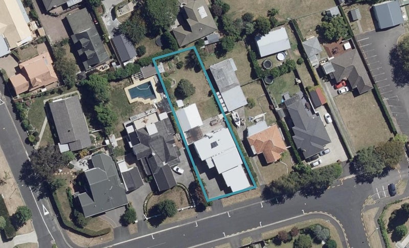 11 Woodstock Road, Fairfield, Hamilton - Carousel 1