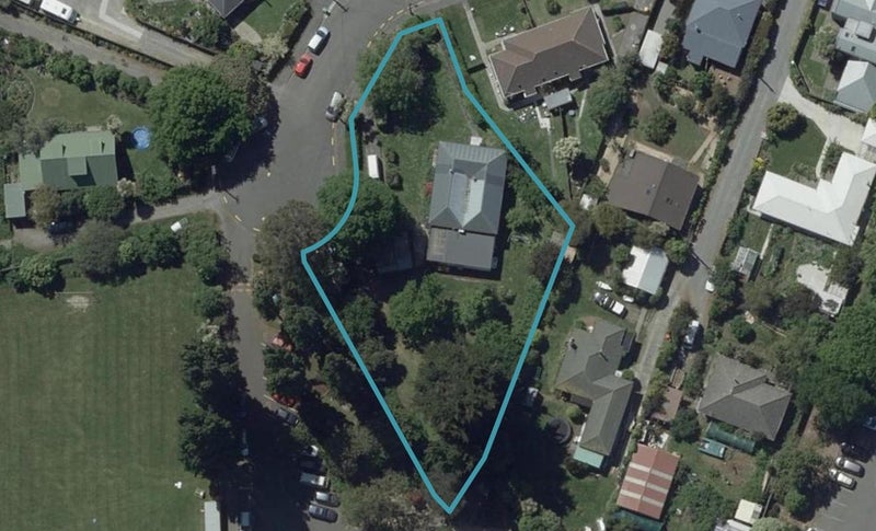 11 Ombersley Terrace, Opawa, Christchurch - Carousel 1