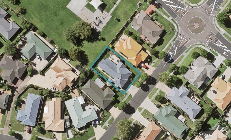 5 Millington Place, Huntington Park, Auckland - Carousel 1