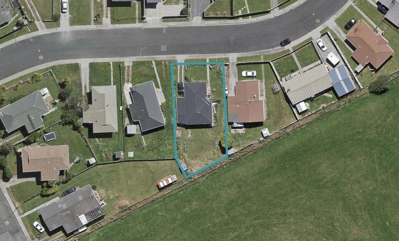 38 Ottrey Street, Clifton, Invercargill - Carousel 1