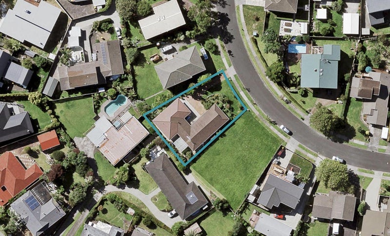 40 Fielding Crescent, Farm Cove, Auckland - Carousel 1