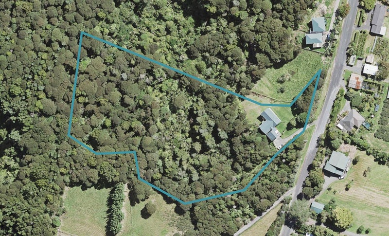 149 Parker Road, Oratia, Auckland - Carousel 1