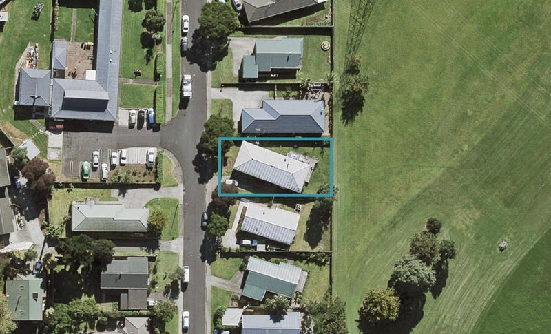 14 Freda Place, Favona, Auckland - Carousel 1
