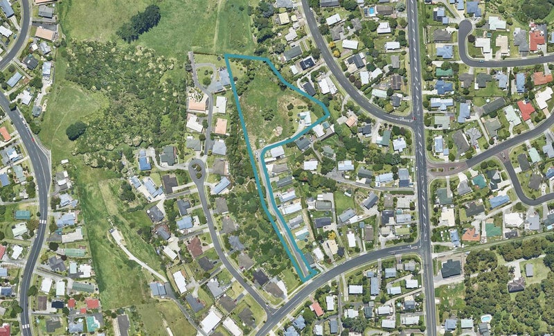 16 Farrow Way, Welcome Bay, Tauranga - Carousel 1