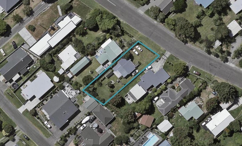24 Te Moana Road, Waikanae Beach, Waikanae - Carousel 1