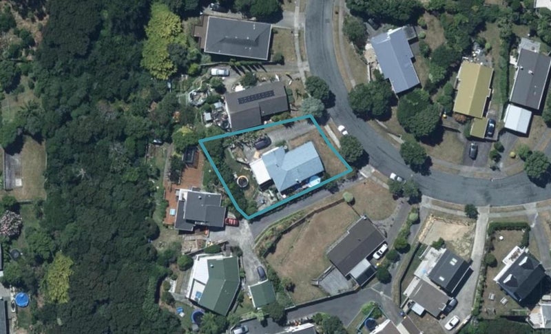 74 Mercury Way, Whitby, Porirua - Carousel 1
