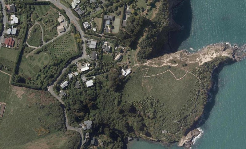 137 Taylors Mistake Road, Scarborough, Christchurch - Carousel 1