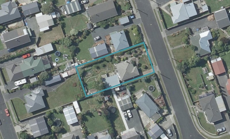10 Valiant Road, Waldronville, Dunedin - Carousel 1