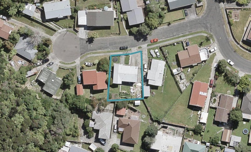 3 Waipuna Grove, Stokes Valley, Lower Hutt - Carousel 1