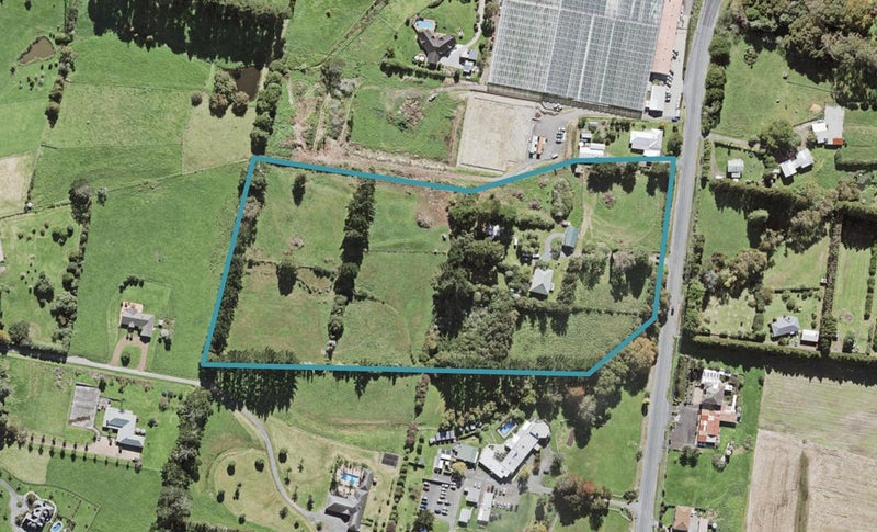 231 Riverhead Road, Kumeū - Carousel 1