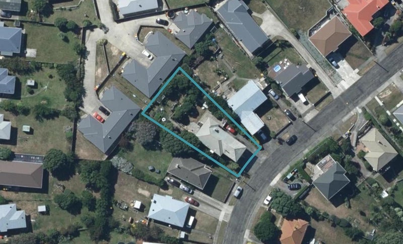 46 Waiuta Street, Titahi Bay, Porirua - Carousel 1