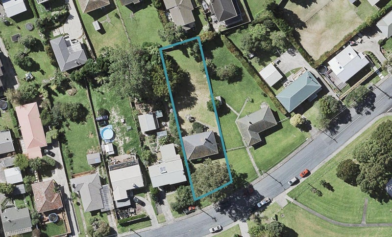 24 Montgomery Avenue, Belmont, Auckland - Carousel 1