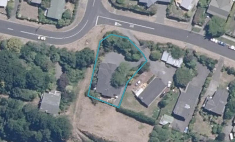 1 Titoki Avenue, Waipahihi, Taupo - Carousel 1