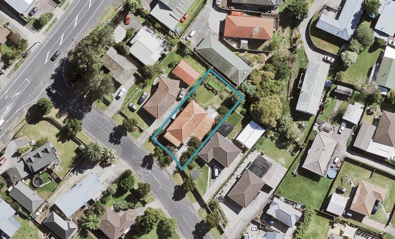 41 Farwood Drive, Henderson, Auckland - Carousel 1