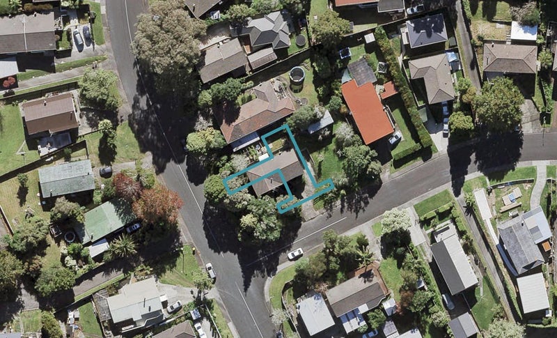 2/22 Kemp Road, Massey, Auckland - Carousel 1