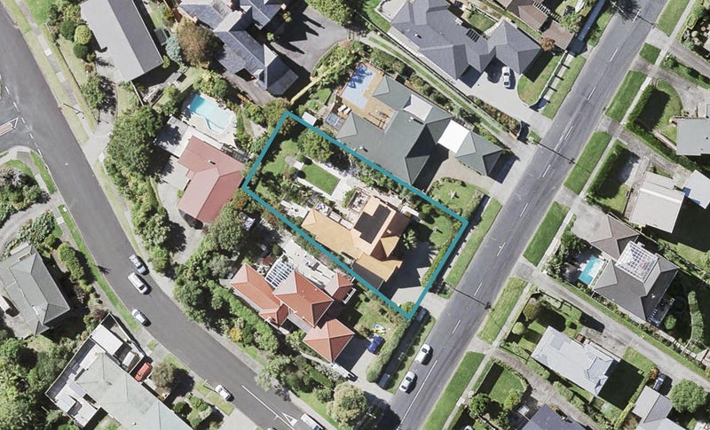 66 Mellons Bay Road, Mellons Bay, Auckland - Carousel 1