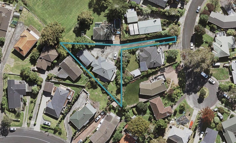13 Linley Place, Hillcrest, Auckland - Carousel 1