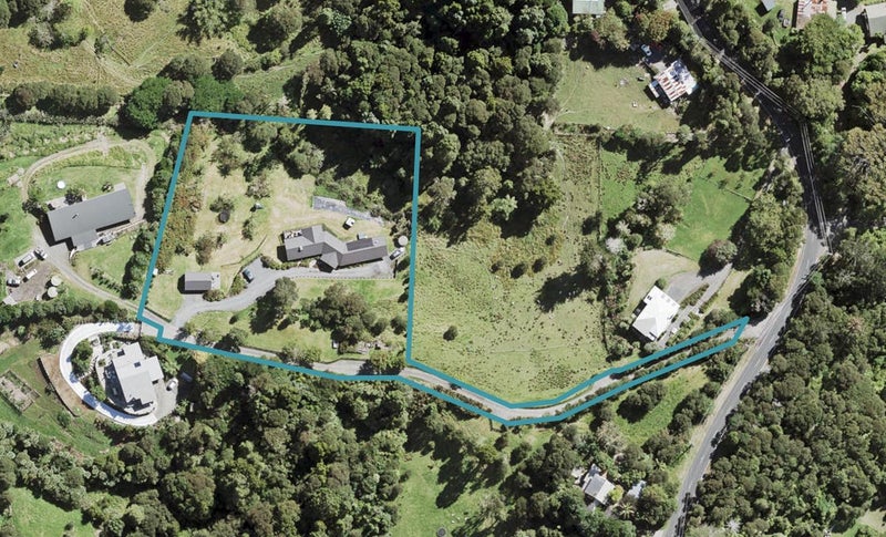 45 Parker Road, Oratia, Auckland - Carousel 1