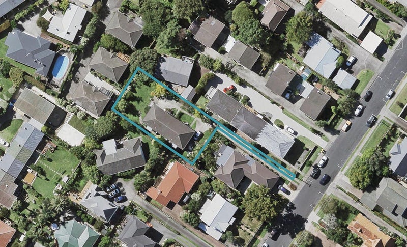 2/0 Eversleigh Road, Belmont, Auckland - Carousel 1
