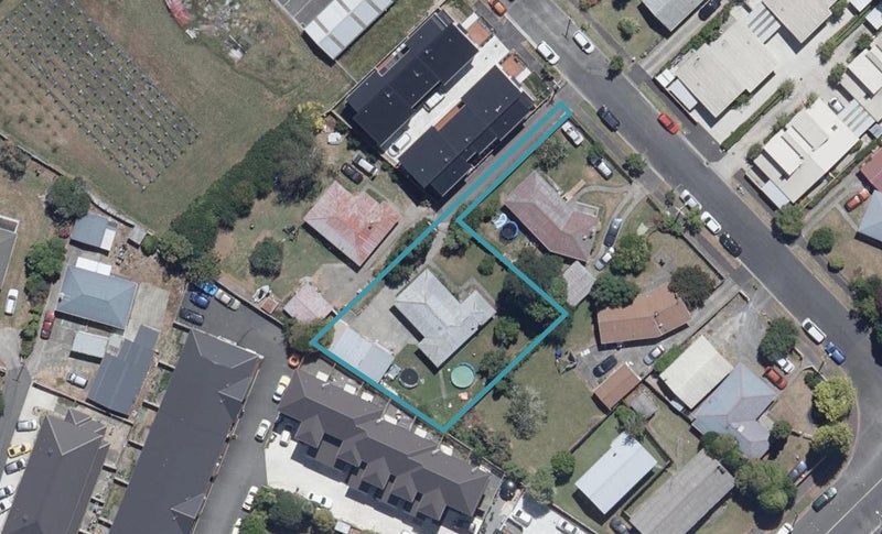 7 Gazeley Avenue, Silverdale, Hamilton - Carousel 1
