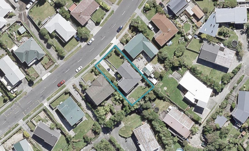 13 Oakleigh Street, Maungaraki, Lower Hutt - Carousel 1