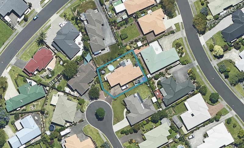 18 Golden Heights, Hairini, Tauranga - Carousel 1