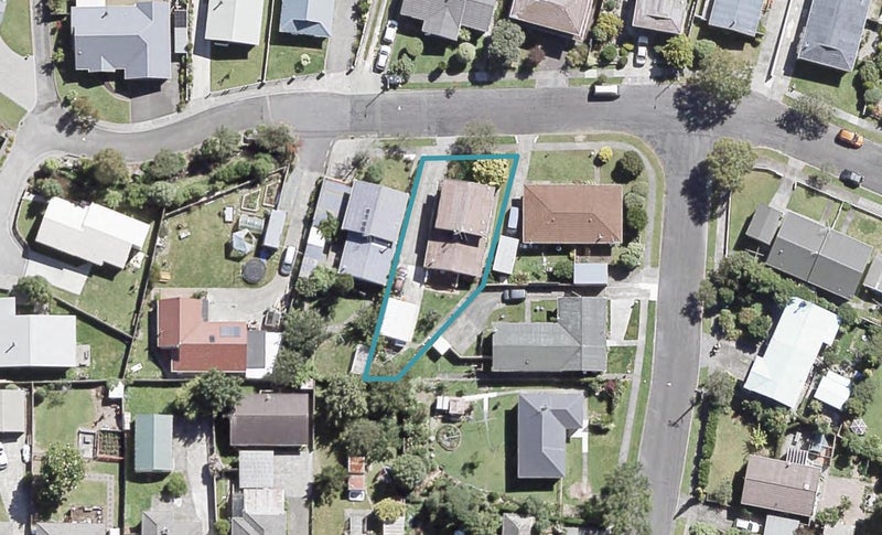 11 Helvetia Grove, Naenae, Lower Hutt - Carousel 1