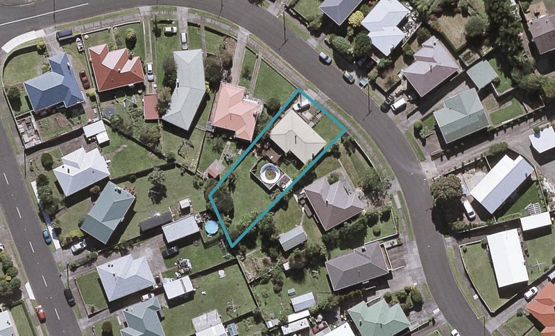 14 Clearmont Crescent, Blagdon, New Plymouth - Carousel 1