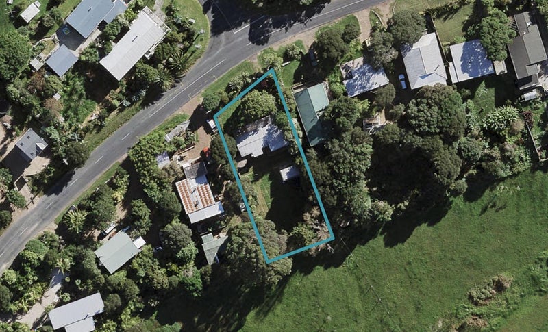 53 Hauraki Road, Oneroa, Waiheke Island - Carousel 1